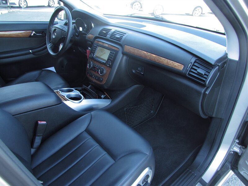 Used 2008 Mercedes-Benz R 350 4MATIC image 34