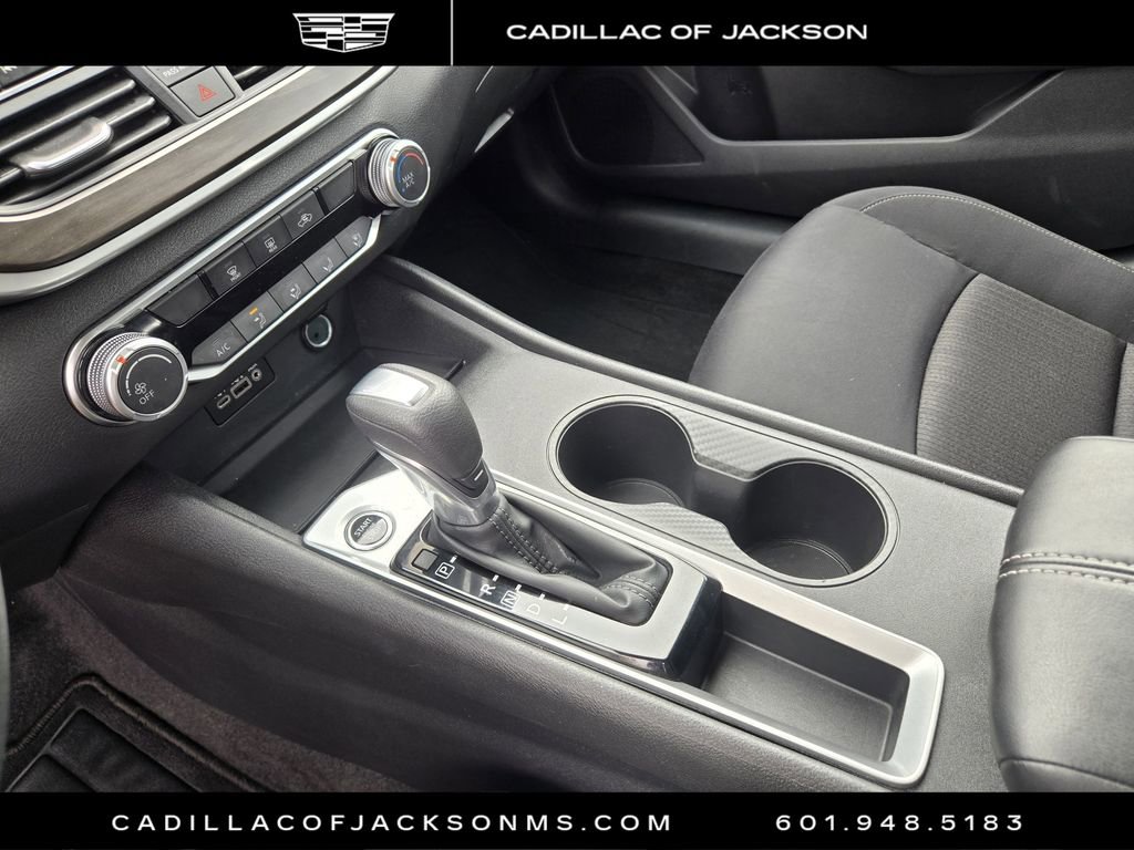 Used 2025 Nissan Altima 2.5 SV image 15