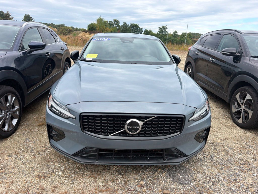 Used 2024 Volvo S60 B5 Plus AWD/4WD image 6