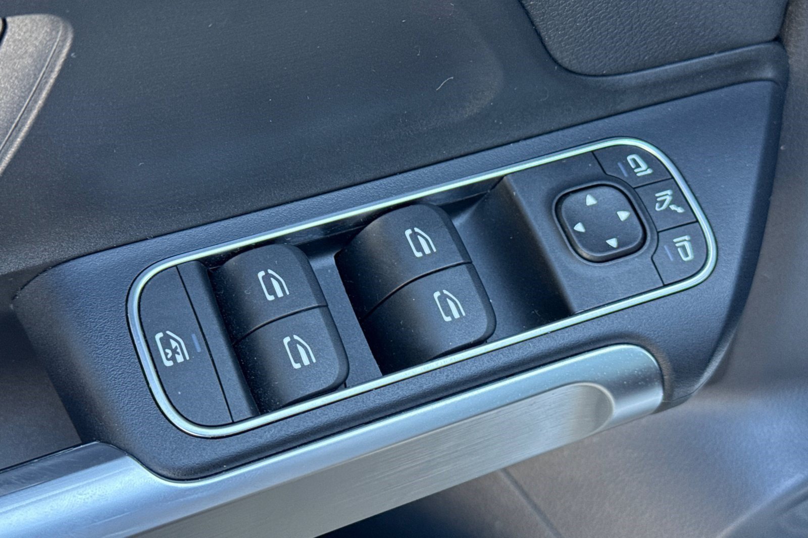 Certified 2023 Mercedes-Benz EQB 250+ image 14