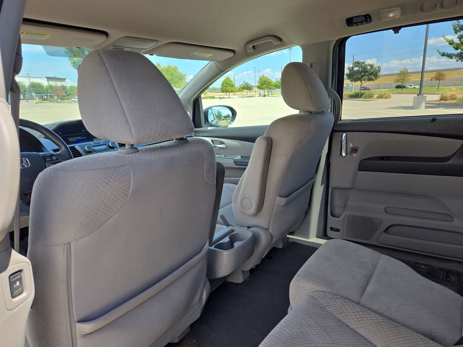Used 2016 Honda Odyssey SE image 16