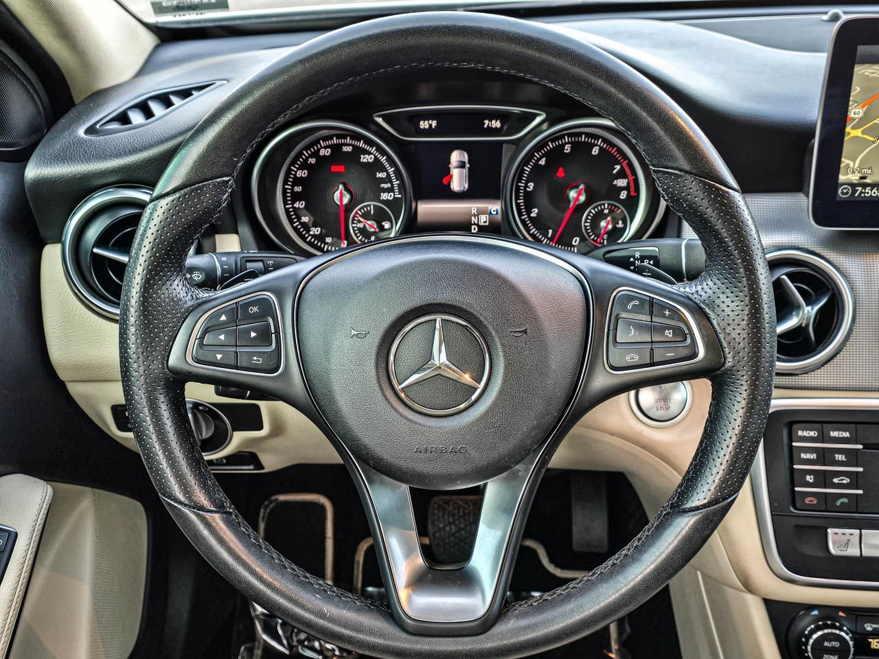 Used 2018 Mercedes-Benz GLA 250 image 26