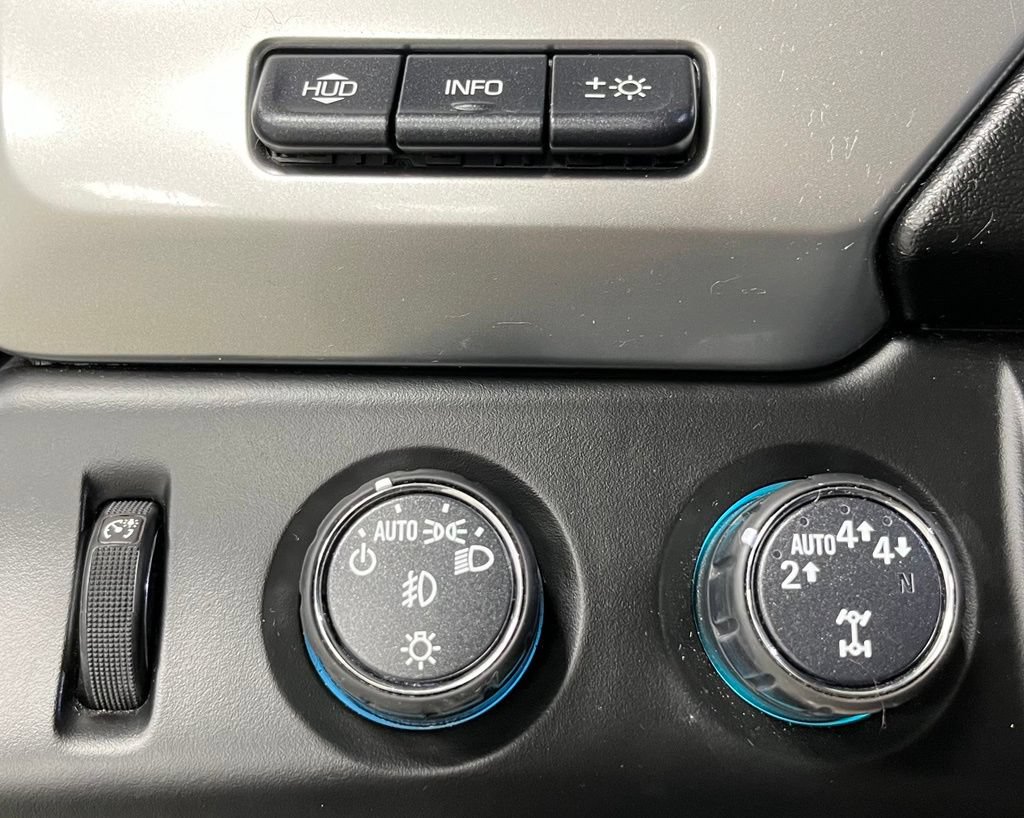 Used 2018 Chevrolet Tahoe Premier w/ RST Edition AWD/4WD image 33