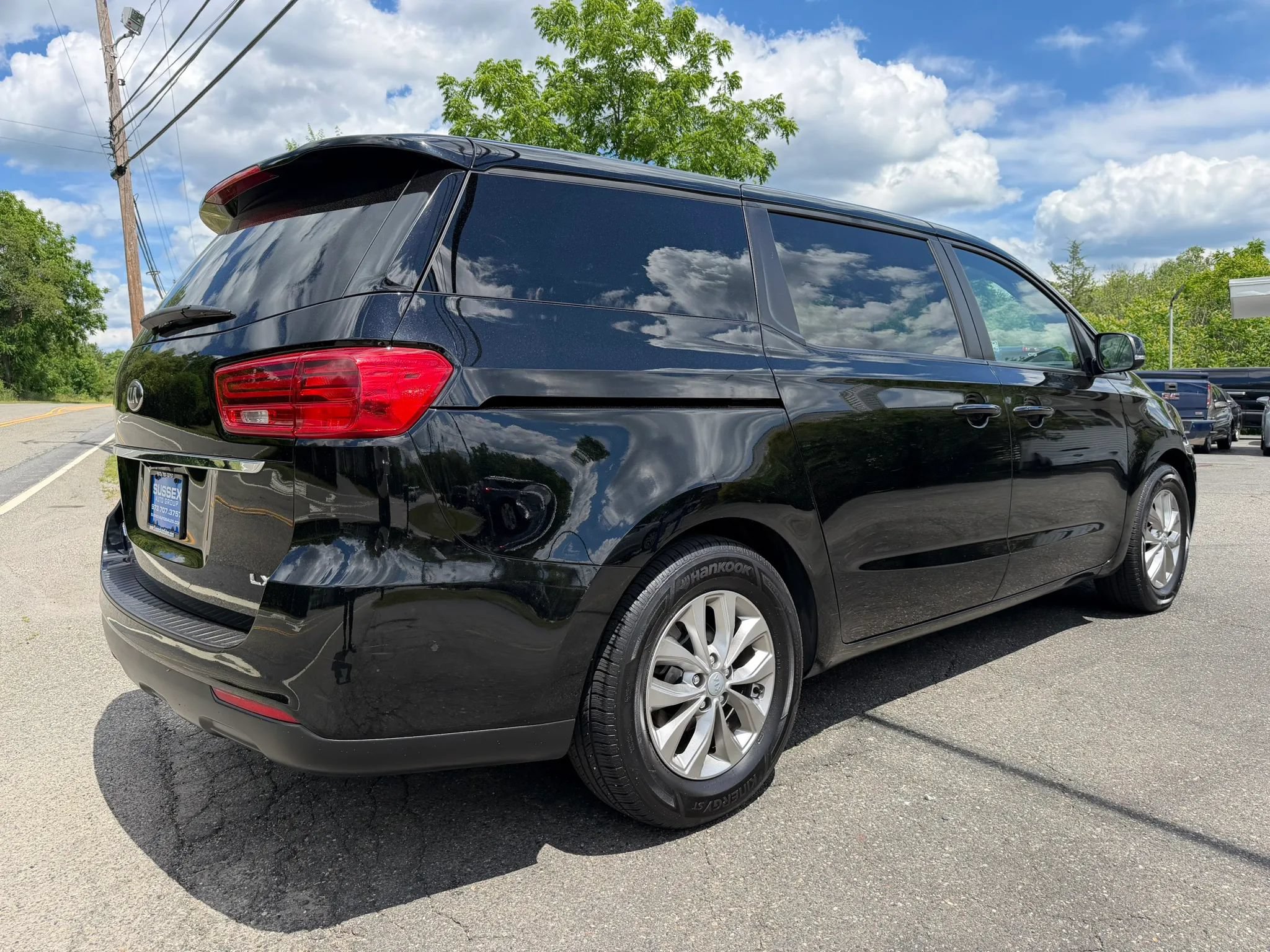 Used 2019 Kia Sedona LX FWD image 4