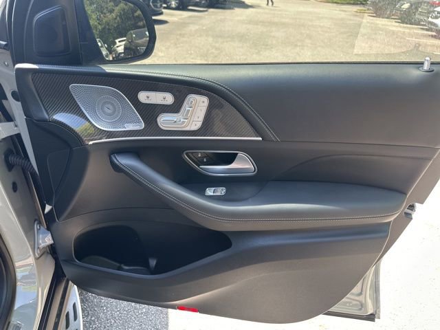 Used 2025 Mercedes-Benz GLS 63 AMG 4MATIC image 21