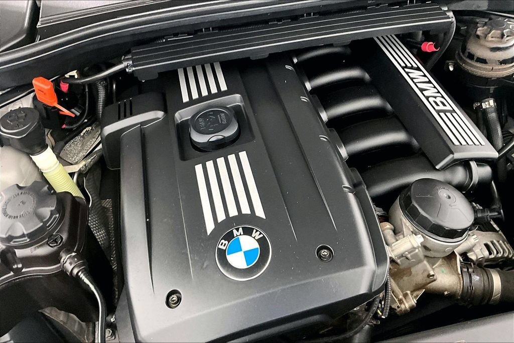 Used 2012 BMW 128i Convertible RWD image 29