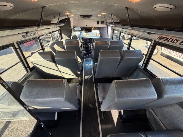 Used 2008 Chevrolet Express 3500 w/ School Bus Package image 18