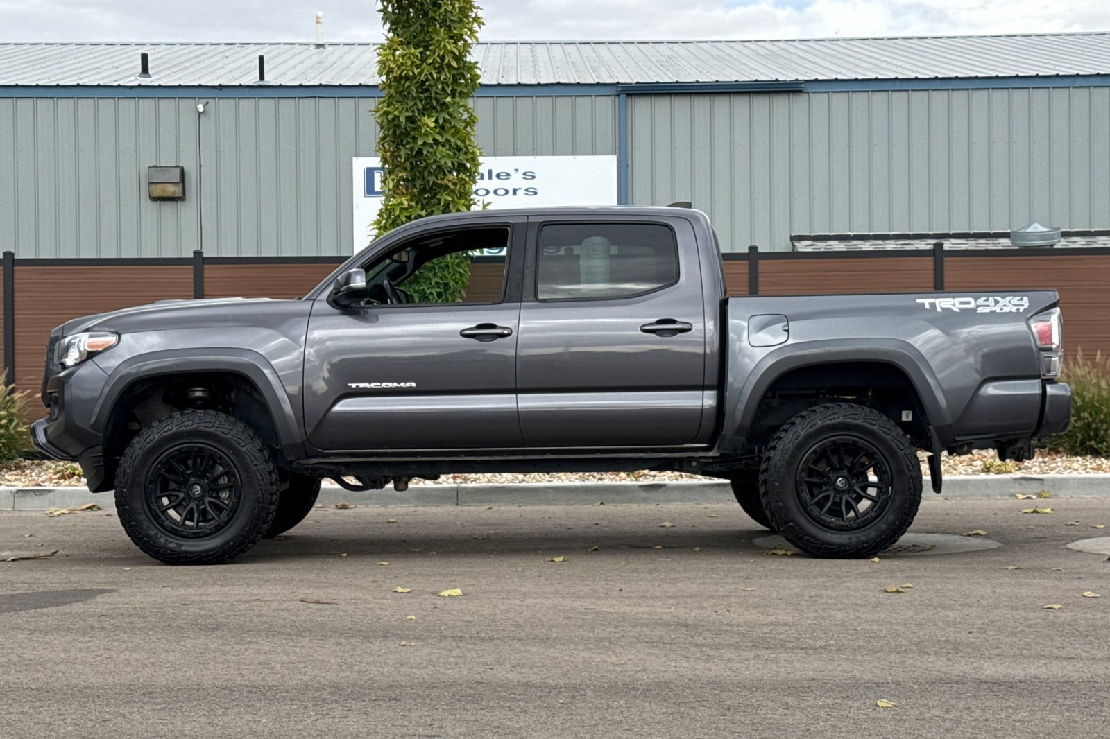 Used 2023 Toyota Tacoma TRD Sport AWD/4WD image 16