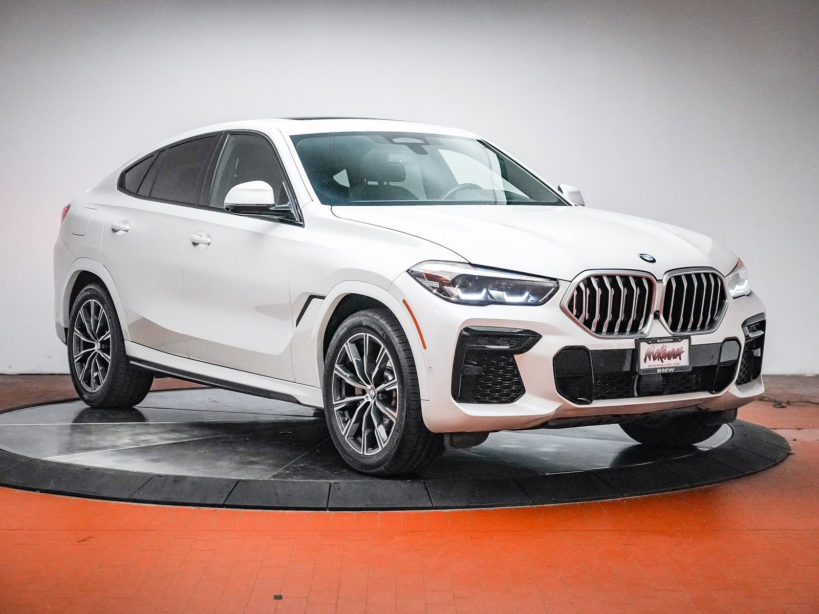 Used 2023 BMW X6 xDrive40i w/ M Sport Package image 6