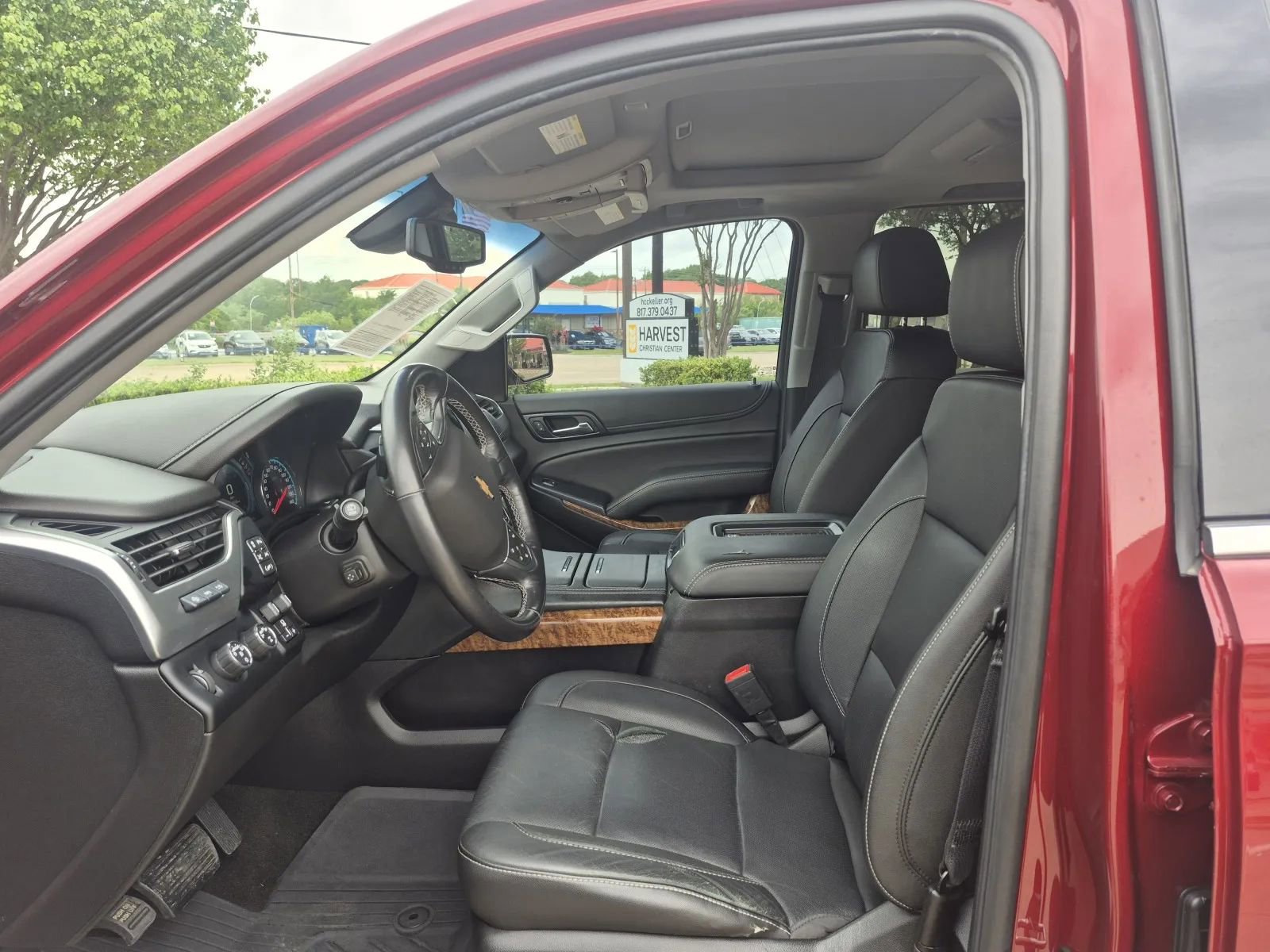 Used 2018 Chevrolet Suburban Premier AWD/4WD image 16