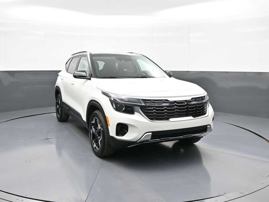 New 2025 Kia Seltos S image 3