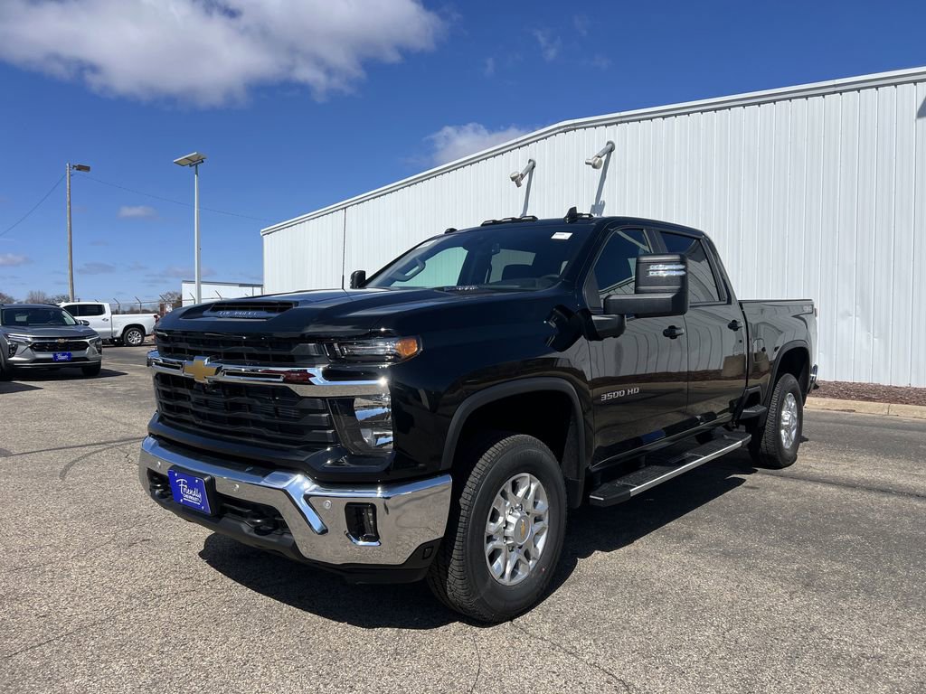 New 2026 Chevrolet Silverado 3500 LT image 1