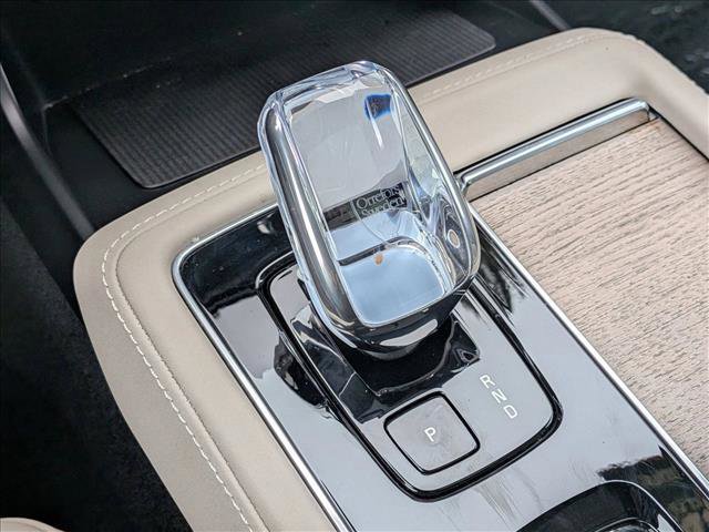 Certified 2025 Volvo XC90 B5 Core w/ Protection Package Premier image 13