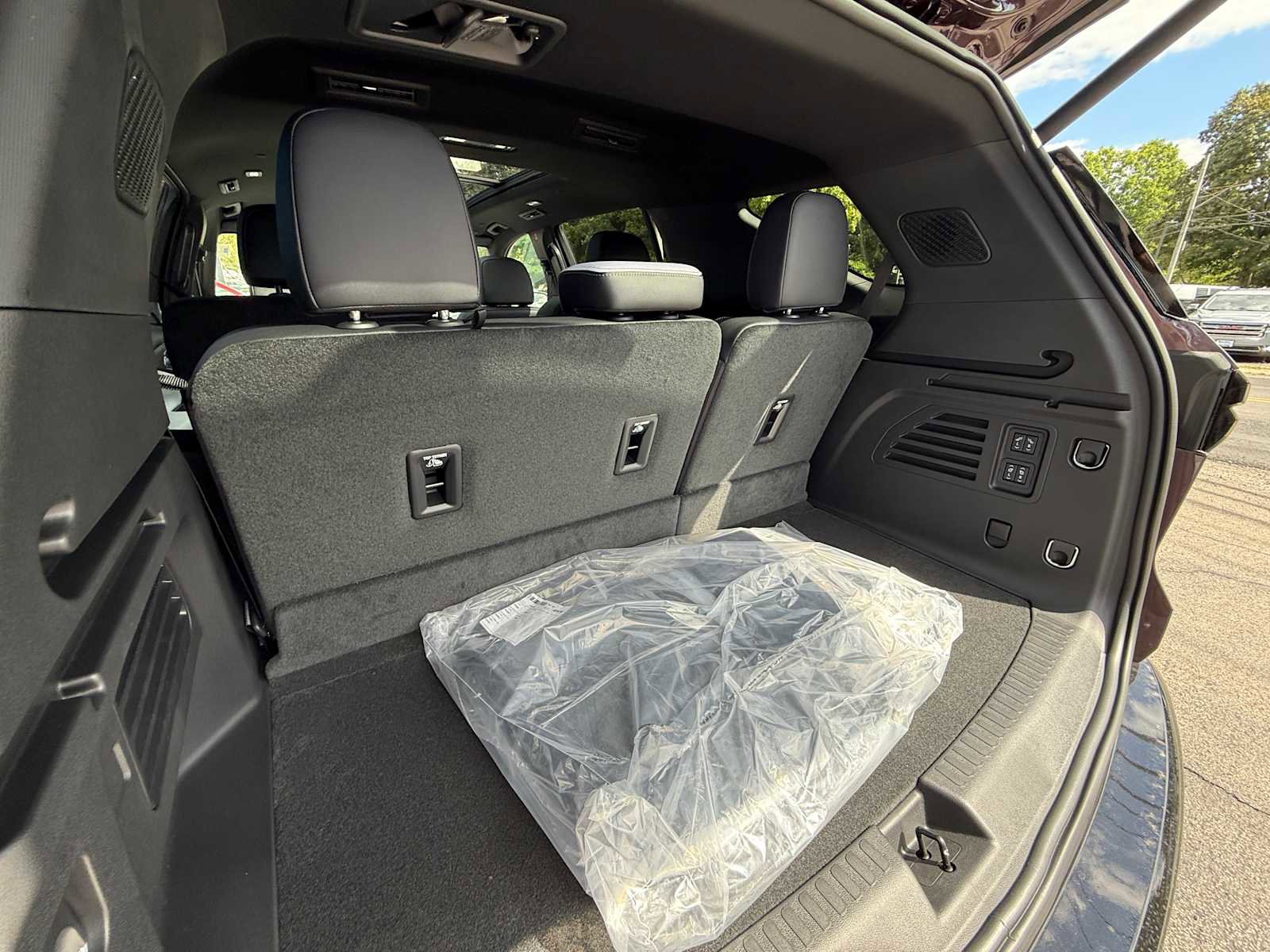 New 2026 Chevrolet Traverse High Country image 32