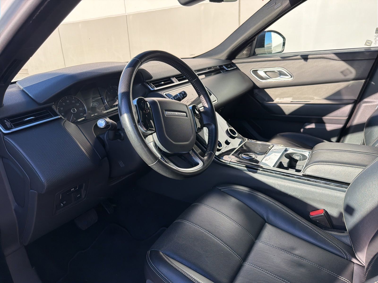 Used 2019 Land Rover Range Rover Velar S image 9