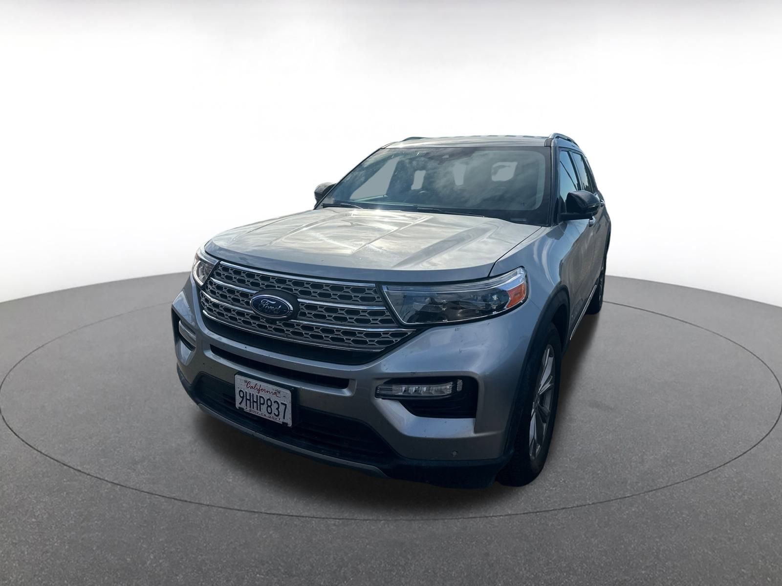 Used 2024 Ford Explorer Limited image 2