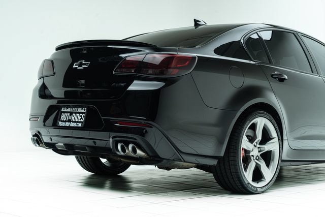 Used 2017 Chevrolet SS RWD image 14