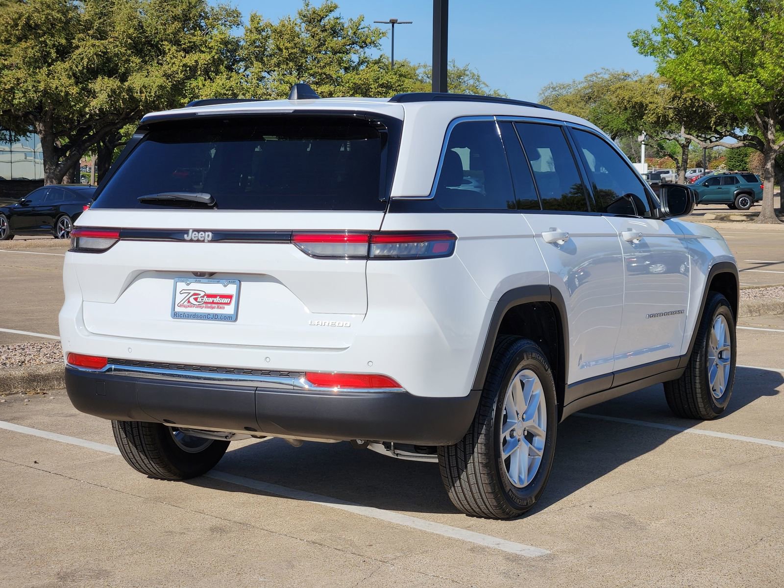 New 2026 Jeep Grand Cherokee Laredo X RWD image 6