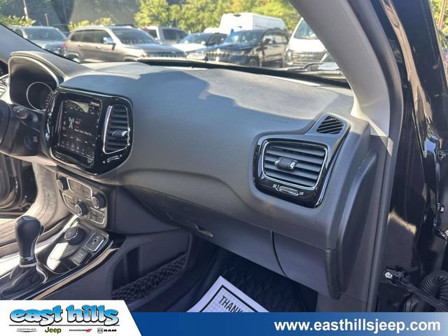 Certified 2021 Jeep Compass Limited w/ Sun and Sound Group AWD/4WD image 36