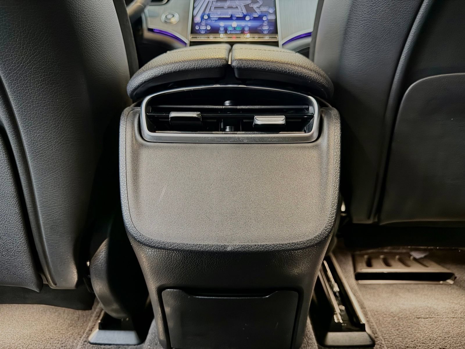 Certified 2023 Mercedes-Benz EQE 500 4MATIC SUV image 38