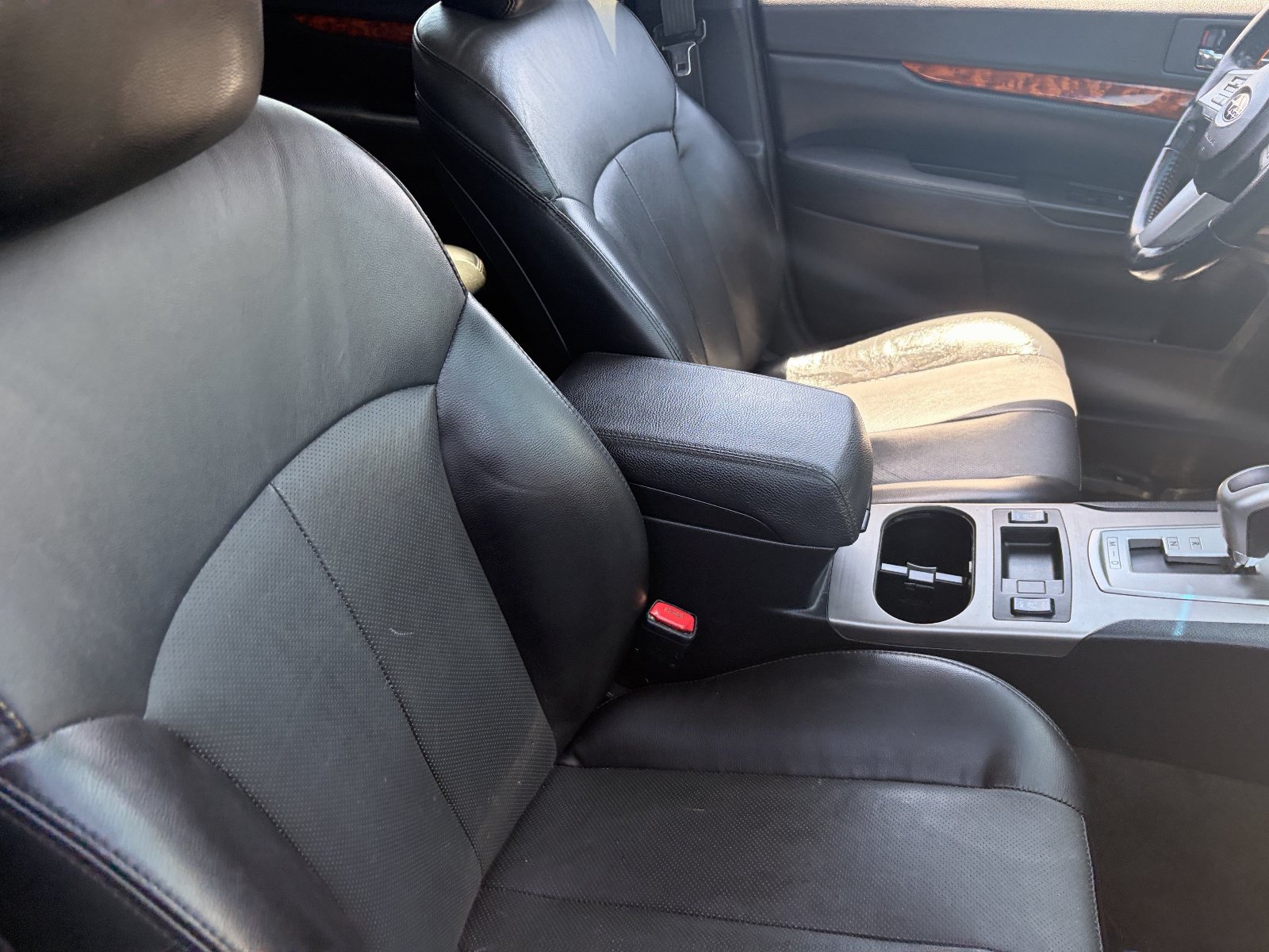 Used 2011 Subaru Outback 2.5i Limited w/ Popular Equipment Group 2A AWD/4WD image 9