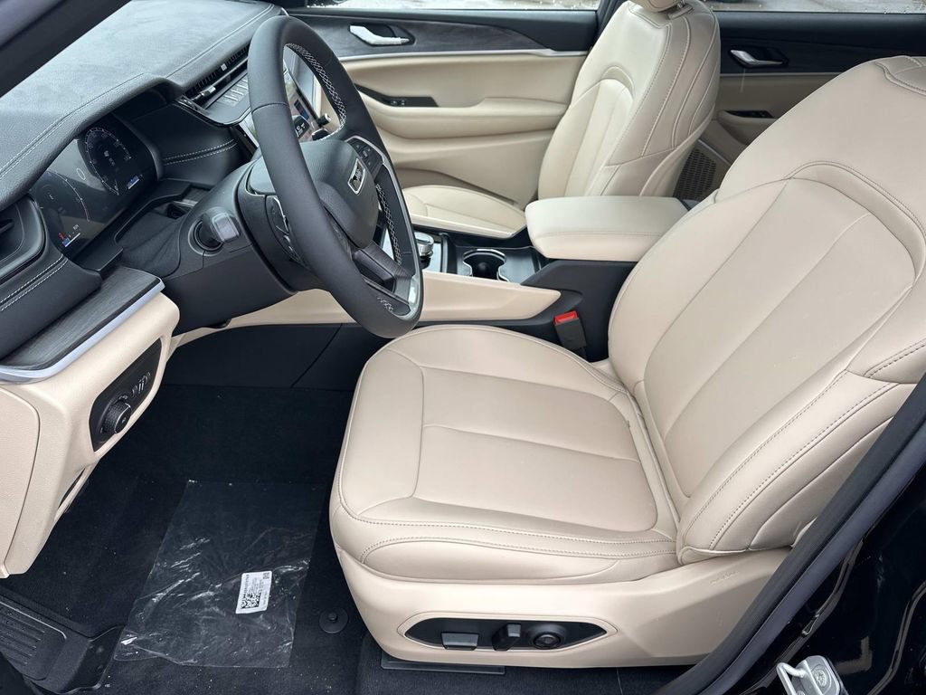 New 2026 Jeep Grand Cherokee L Limited AWD/4WD image 14