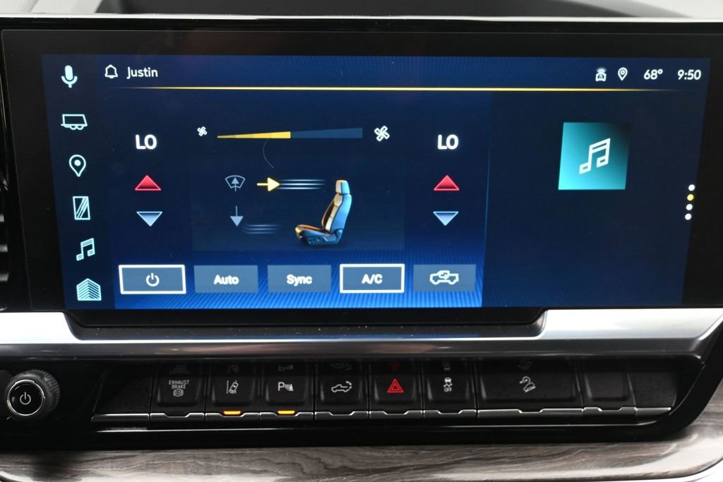 Used 2024 Chevrolet Silverado 2500 LTZ w/ LTZ Plus Package AWD/4WD image 17