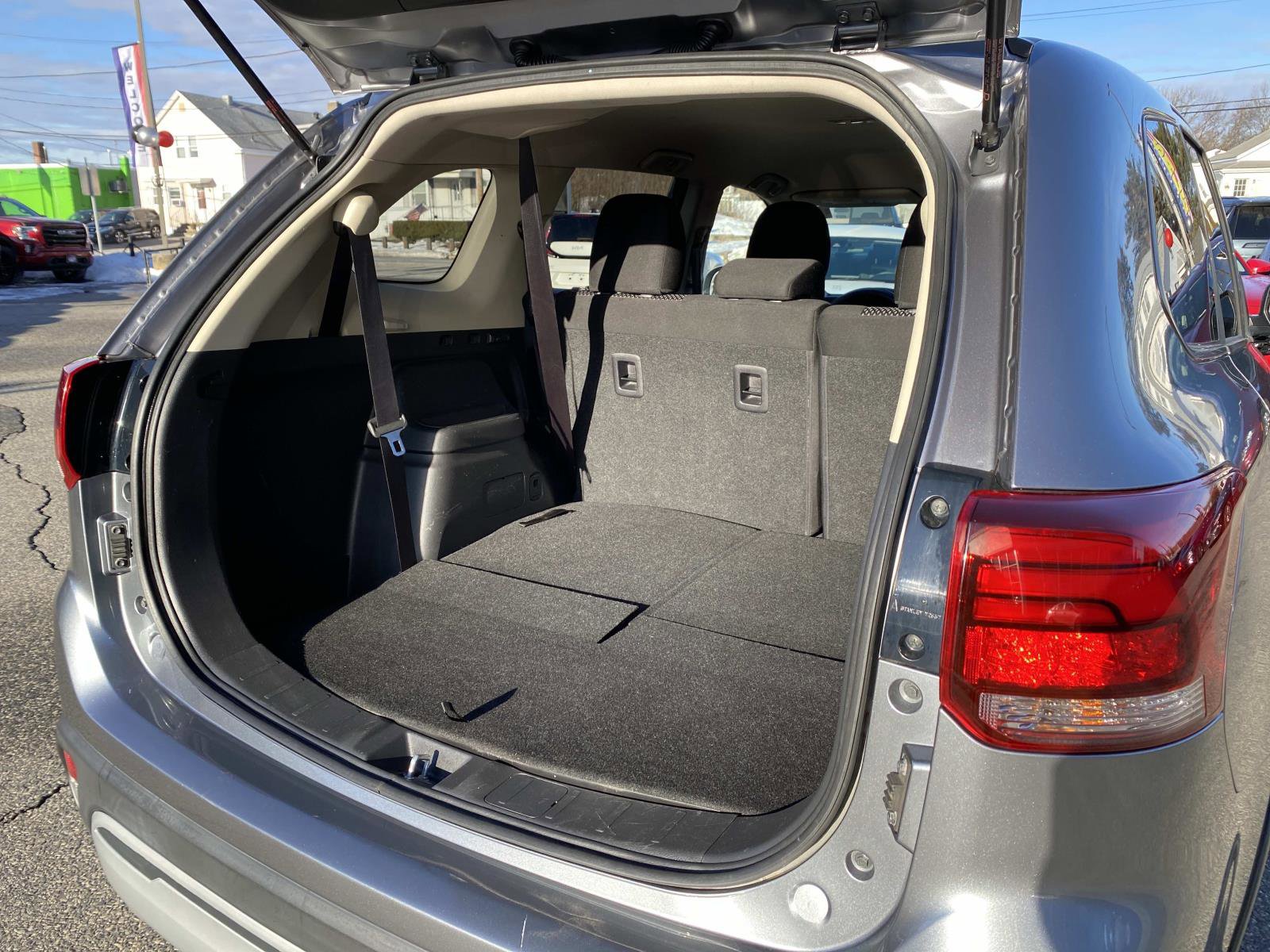 Used 2019 Mitsubishi Outlander ES image 5