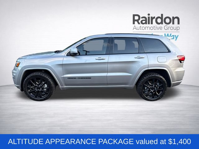 Used 2021 Jeep Grand Cherokee Laredo X AWD/4WD image 4