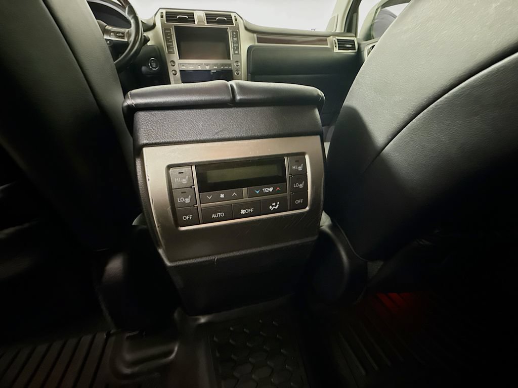 Used 2016 Lexus GX 460 w/ Premium Package AWD/4WD image 24