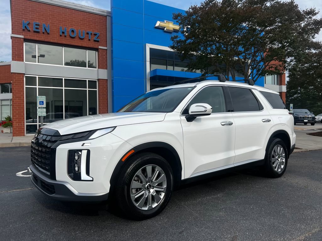 Used 2023 Hyundai Palisade SEL w/ Cargo Package AWD/4WD image 1