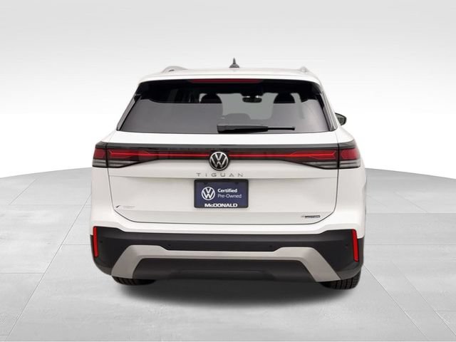 Certified 2025 Volkswagen Tiguan S AWD/4WD image 3