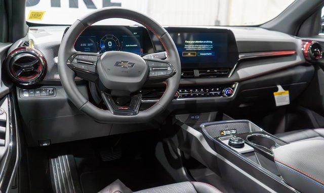 New 2026 Chevrolet Equinox RS w/ Convenience Package III AWD/4WD image 11