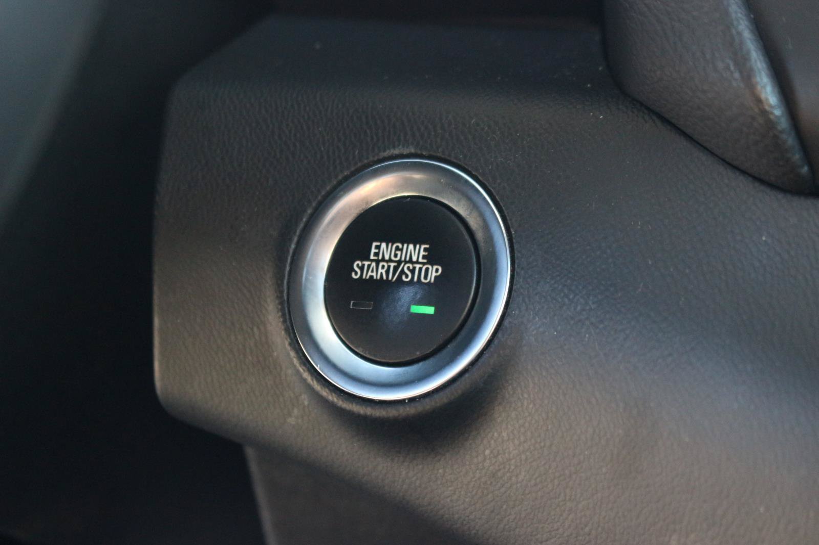 Used 2022 GMC Terrain SLT w/ Infotainment Package II FWD image 31