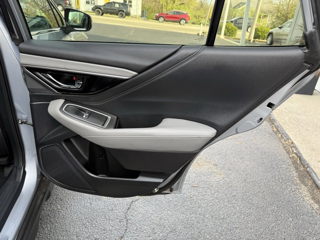 Used 2022 Subaru Outback Limited image 24