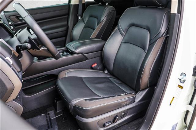 Used 2022 Nissan Pathfinder SL w/ SL Premium Package image 12