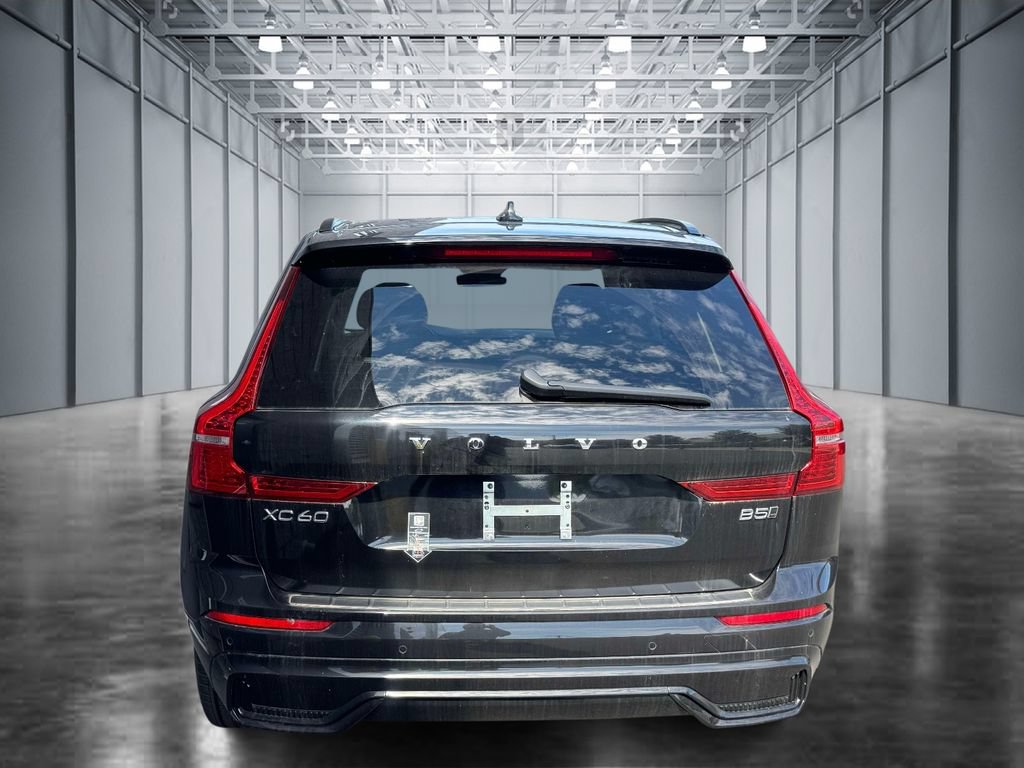 Certified 2025 Volvo XC60 B5 Plus w/ Protection Package Premier AWD/4WD image 4