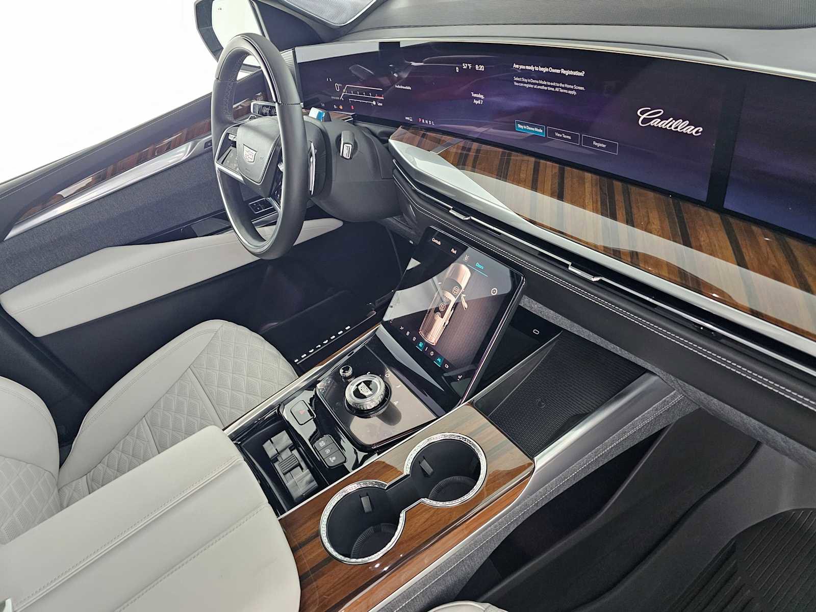 New 2026 Cadillac Escalade Platinum Luxury w/ LPO, Radiant Package AWD/4WD image 11