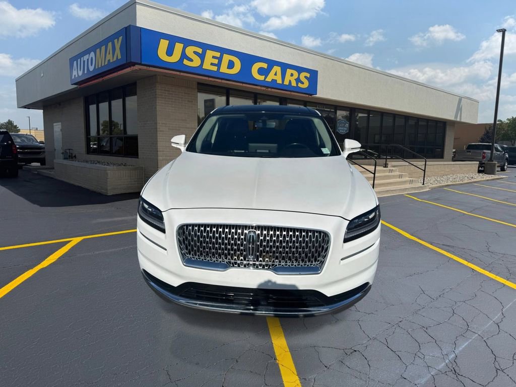 Used 2021 Lincoln Nautilus Reserve AWD/4WD image 3