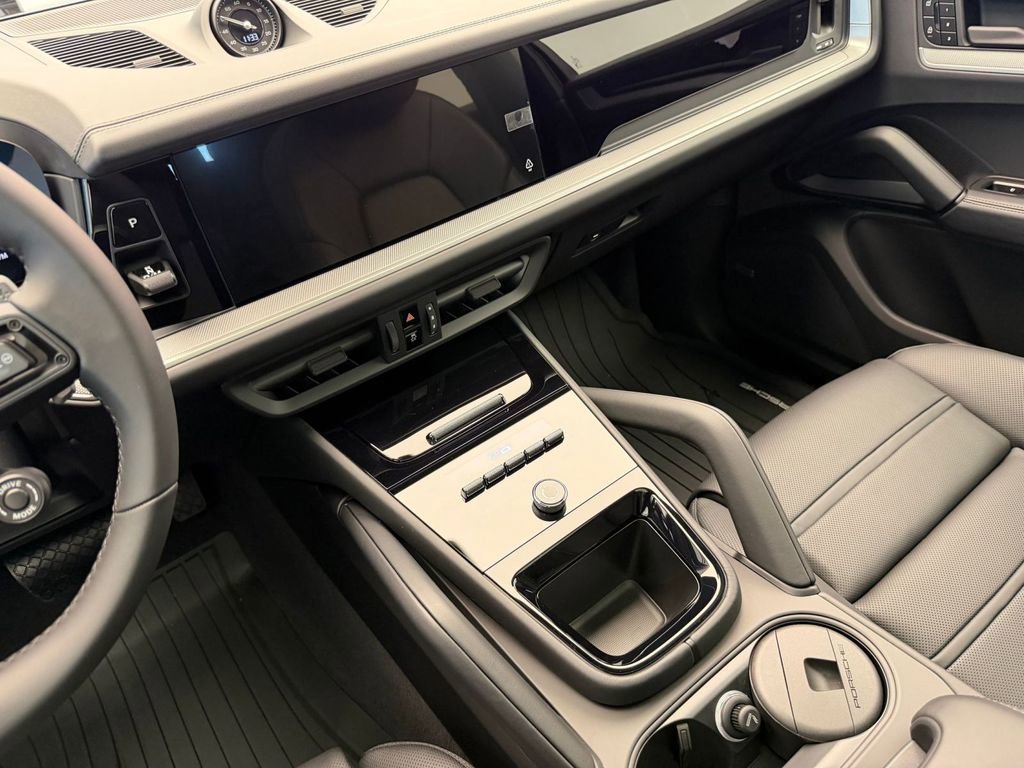 New 2026 Porsche Cayenne AWD/4WD image 13