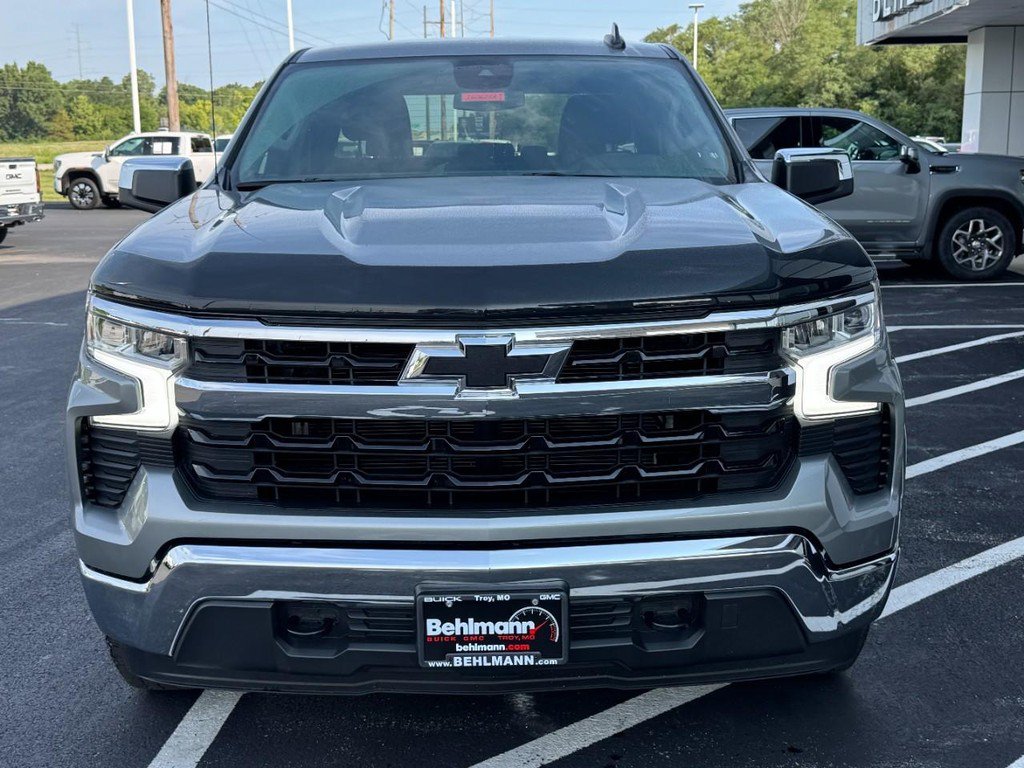 Used 2024 Chevrolet Silverado 1500 LT w/ Z71 Off-Road Package AWD/4WD image 12