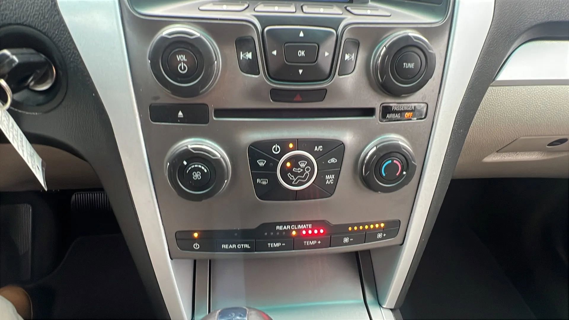 Used 2014 Ford Explorer XLT image 20