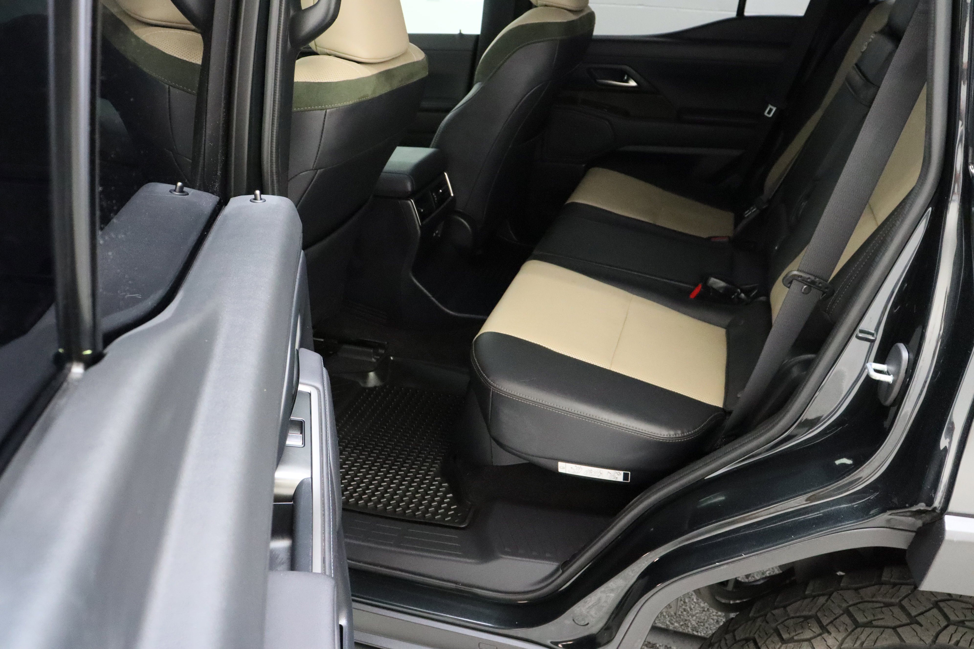 Used 2024 Lexus GX 550 image 30