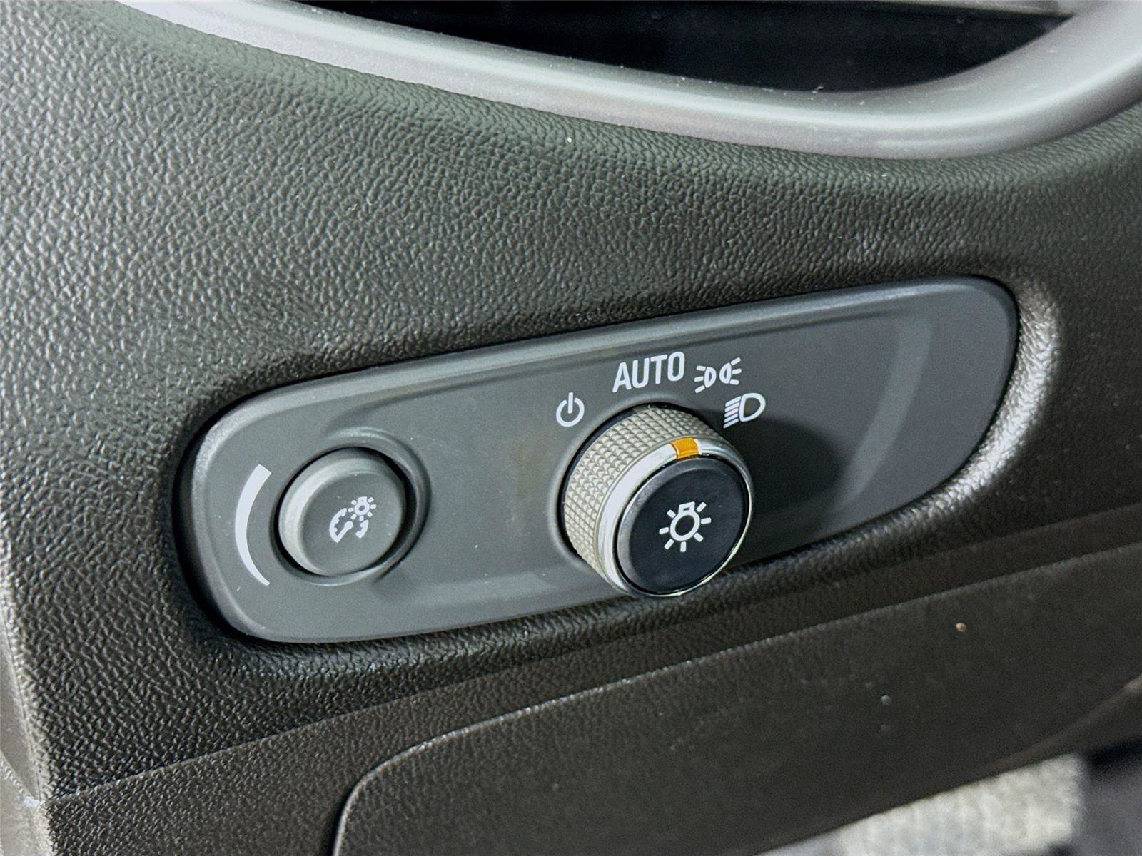 Used 2021 Chevrolet Malibu LS image 11