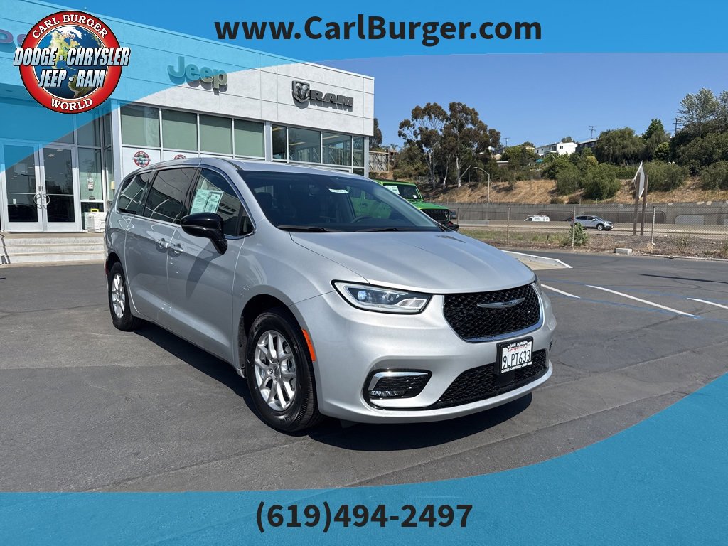 Used 2024 Chrysler Pacifica Touring-L