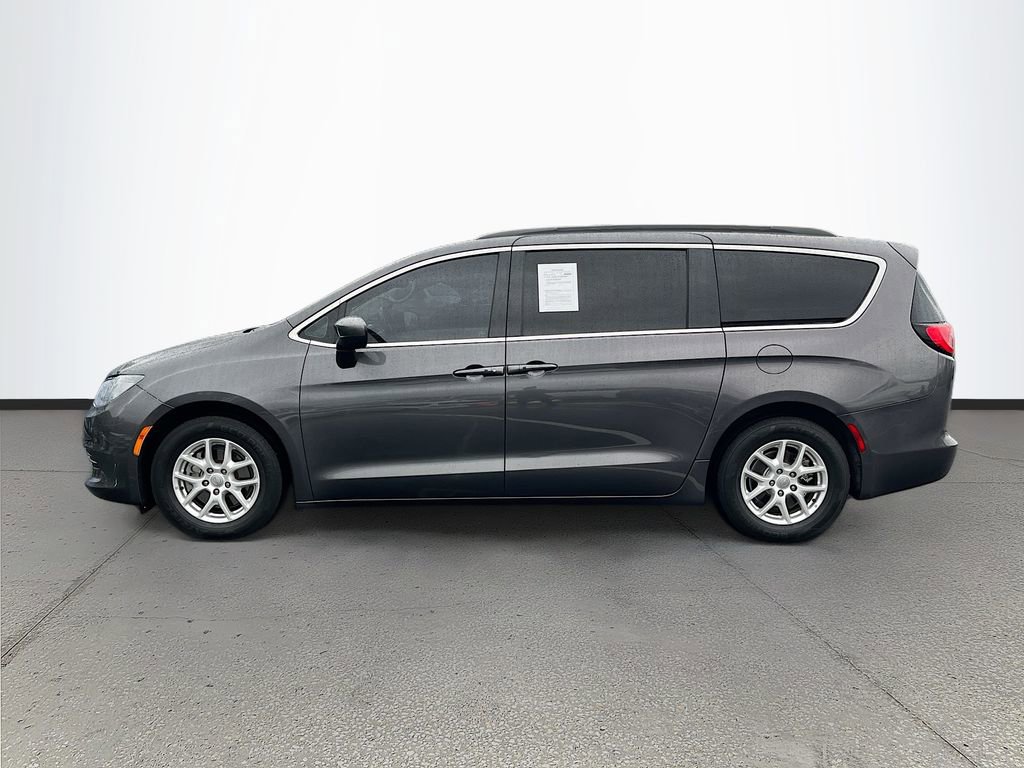 Certified 2020 Chrysler Voyager Lxi image 4