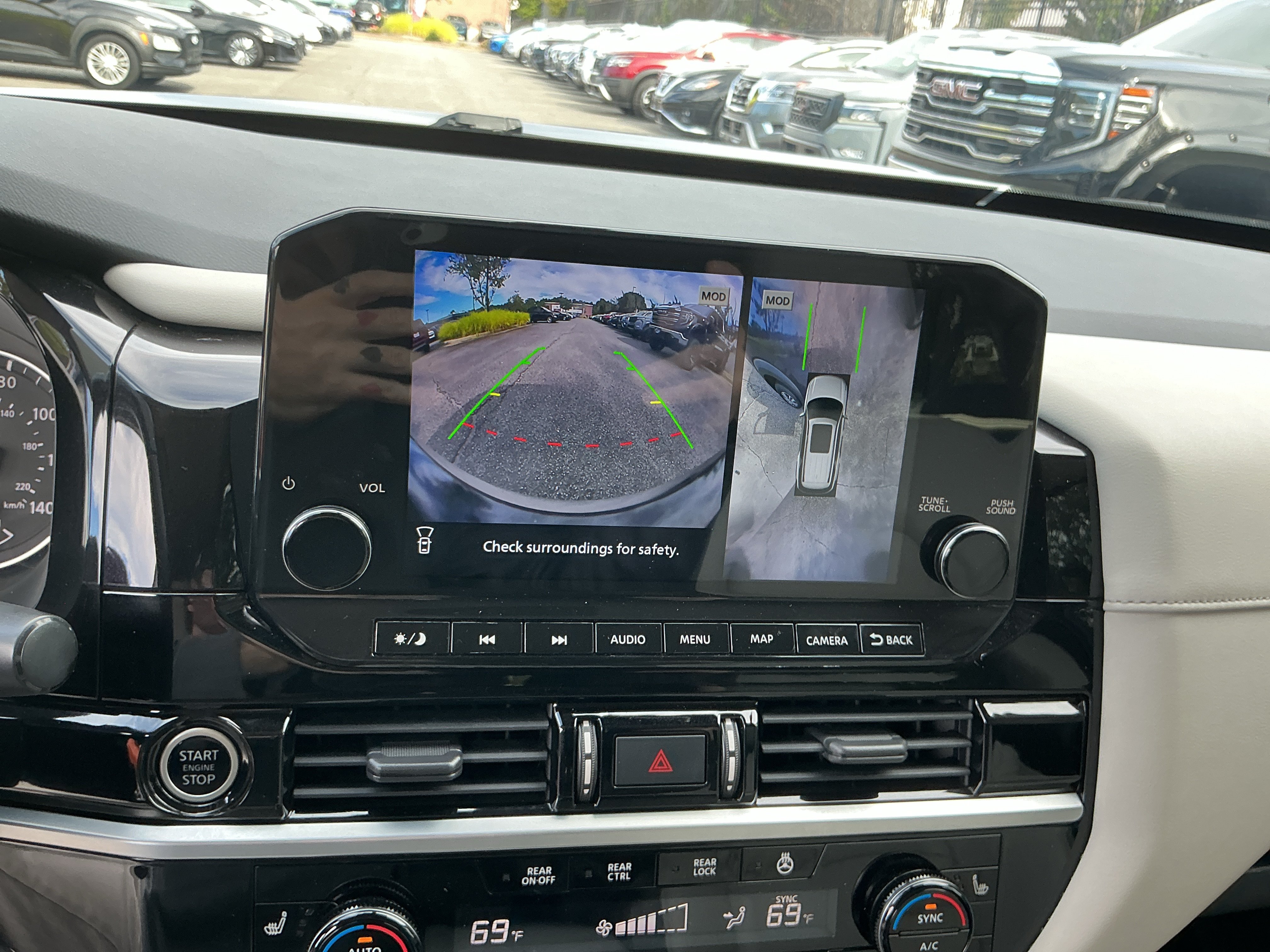 Certified 2022 Nissan Pathfinder SL FWD image 18