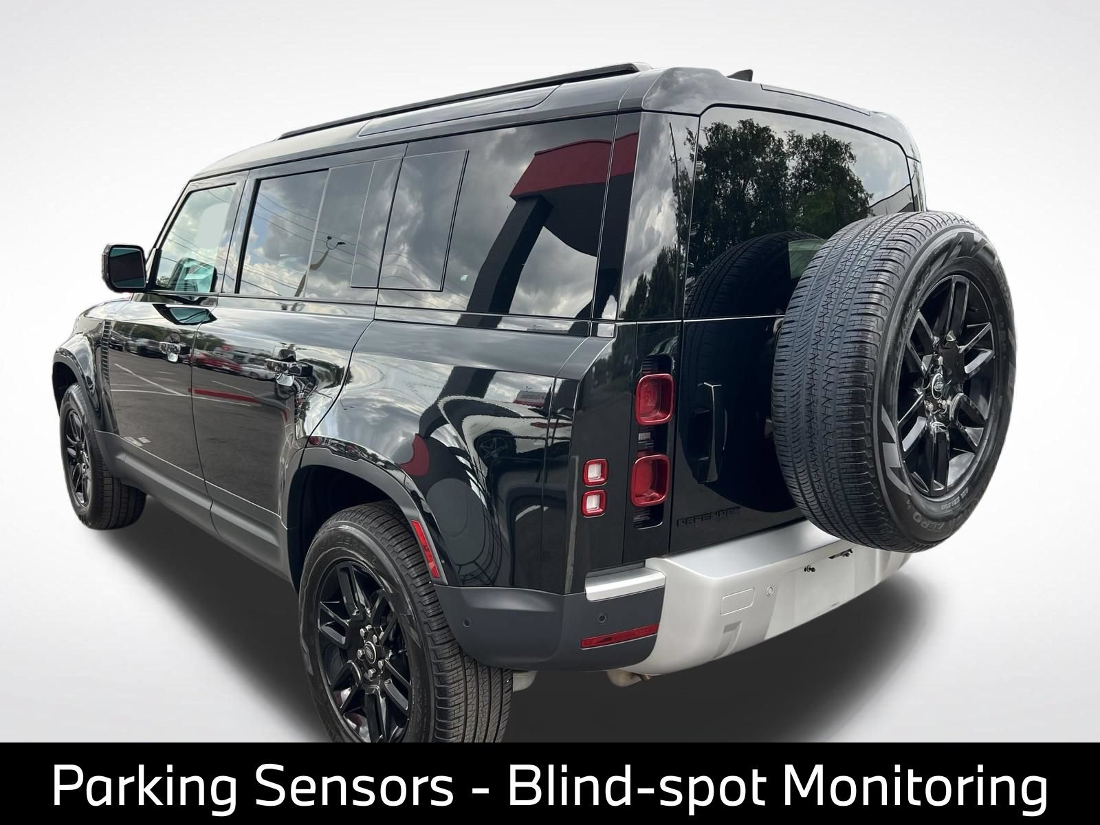 Used 2025 Land Rover Defender 110 S AWD/4WD image 9