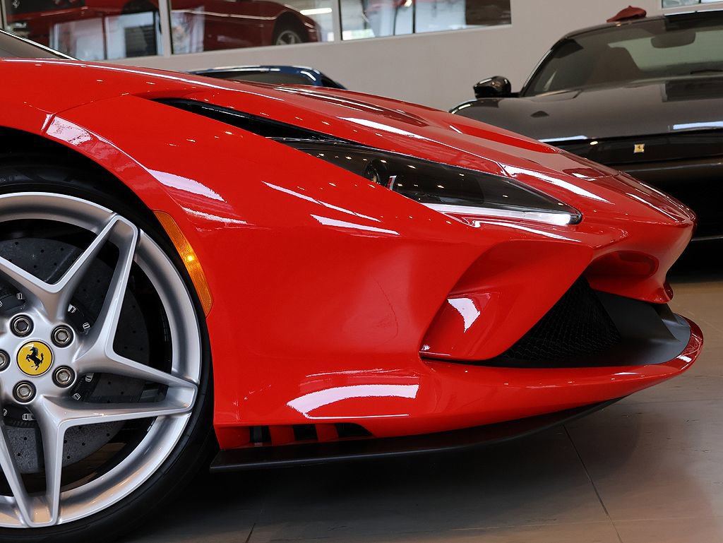 Certified 2021 Ferrari F8 Tributo RWD image 14
