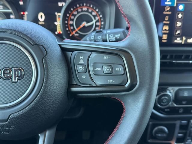 Used 2025 Jeep Wrangler Unlimited Rubicon AWD/4WD image 35